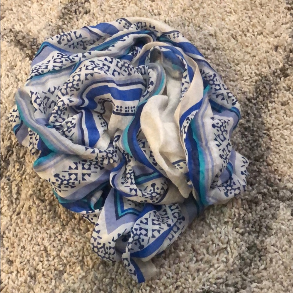 Patterned infinity scarf